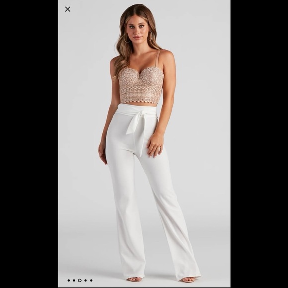 Reigning Lace Bustier Corset - Picture 2 of 8